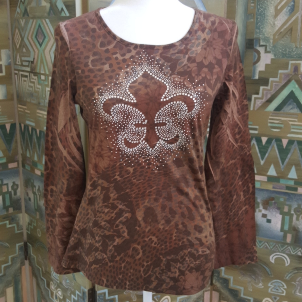 2/$12🌴 M by Amour brown long sleeve tee shirt